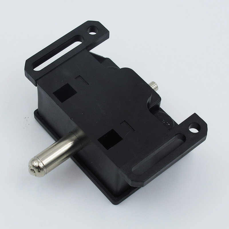 XS1-24 Travel Switch Electroma – обзор и цена Travel Accessories Manufacturer