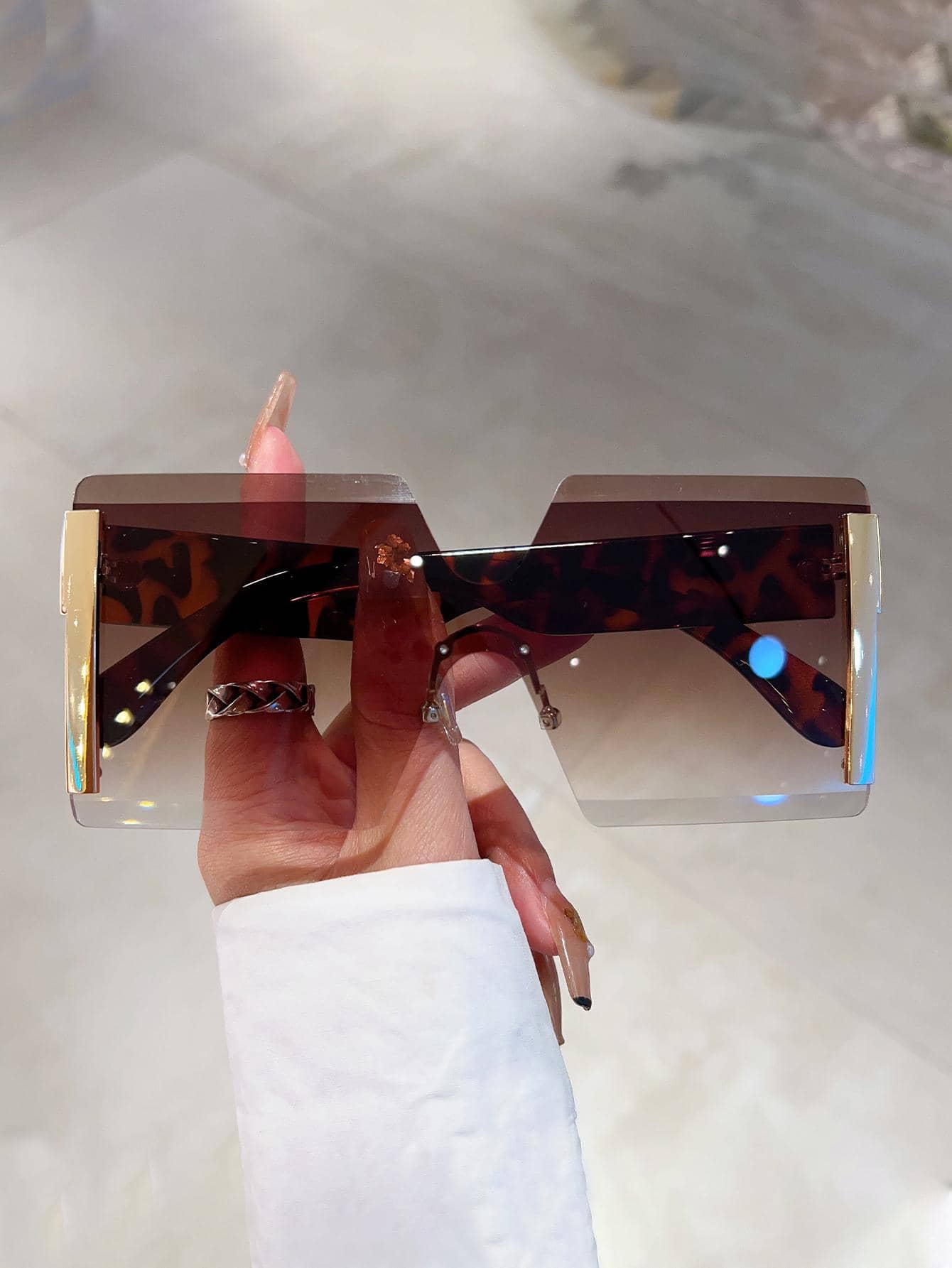 Ombre Gradient Rimless Square  – обзор и цена Travel Accessories Unisex