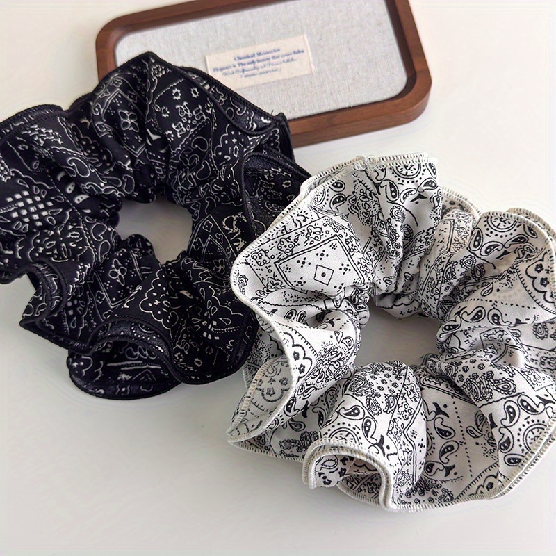 Elegant Black and White Fabric – обзор и цена Travel Accessories In Bulk