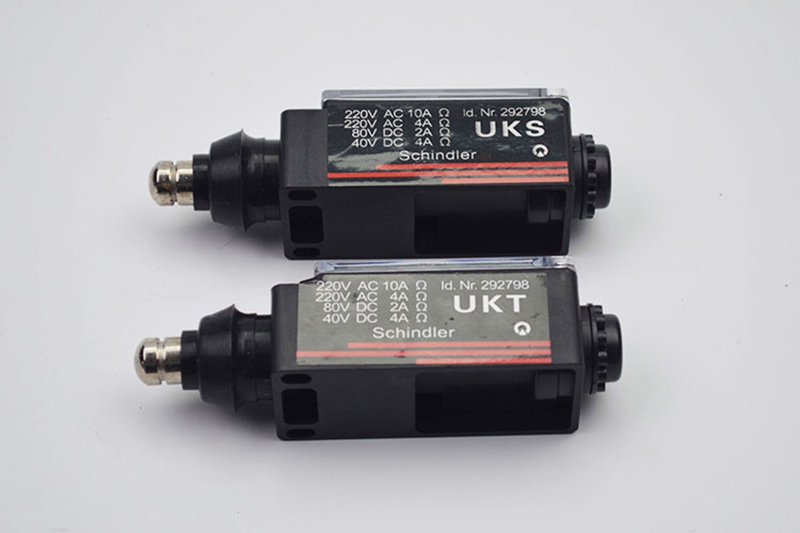 3pcs/lot Travel Switch UKS UKT – обзор и цена Travel Accessories Manufacturer
